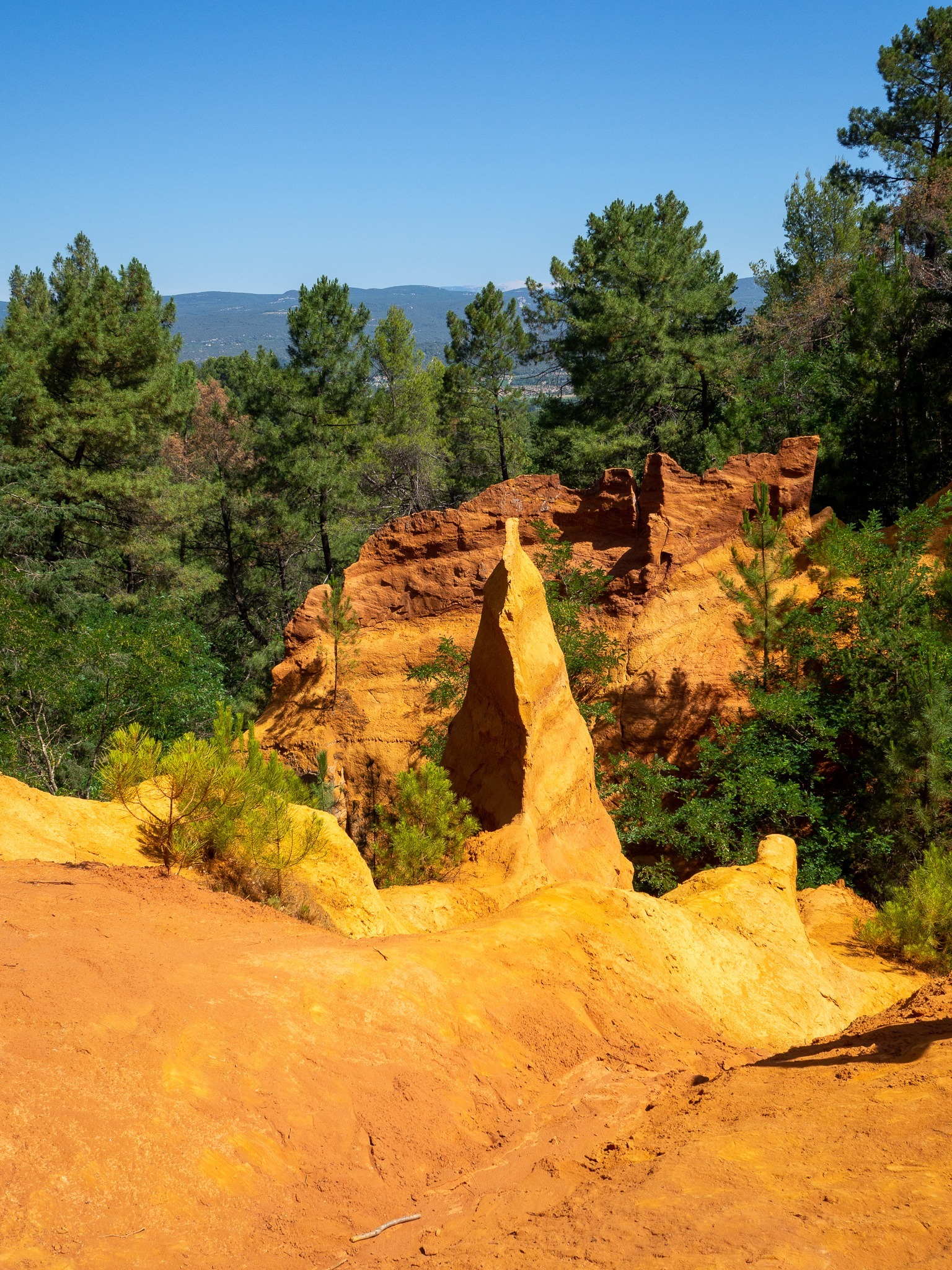 red and orange ochres in the luberon