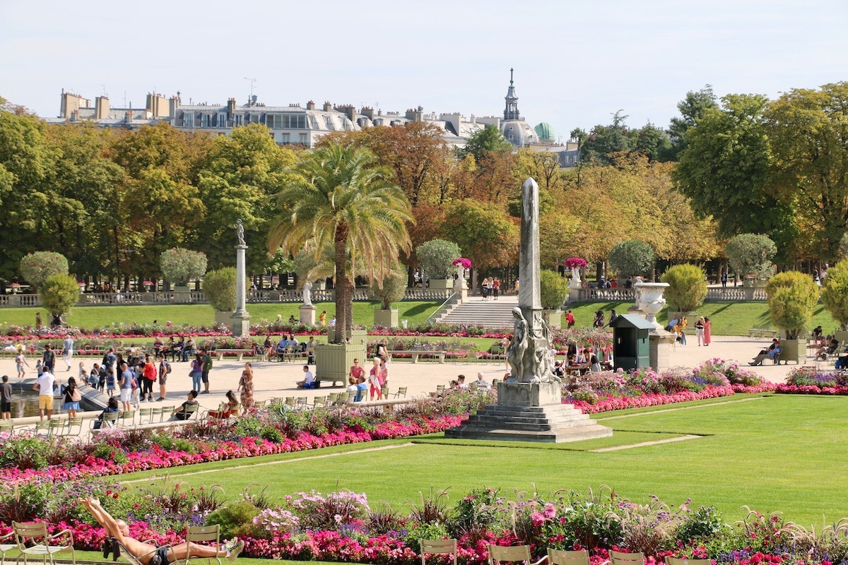 spring in paris beautiful parks and gardens