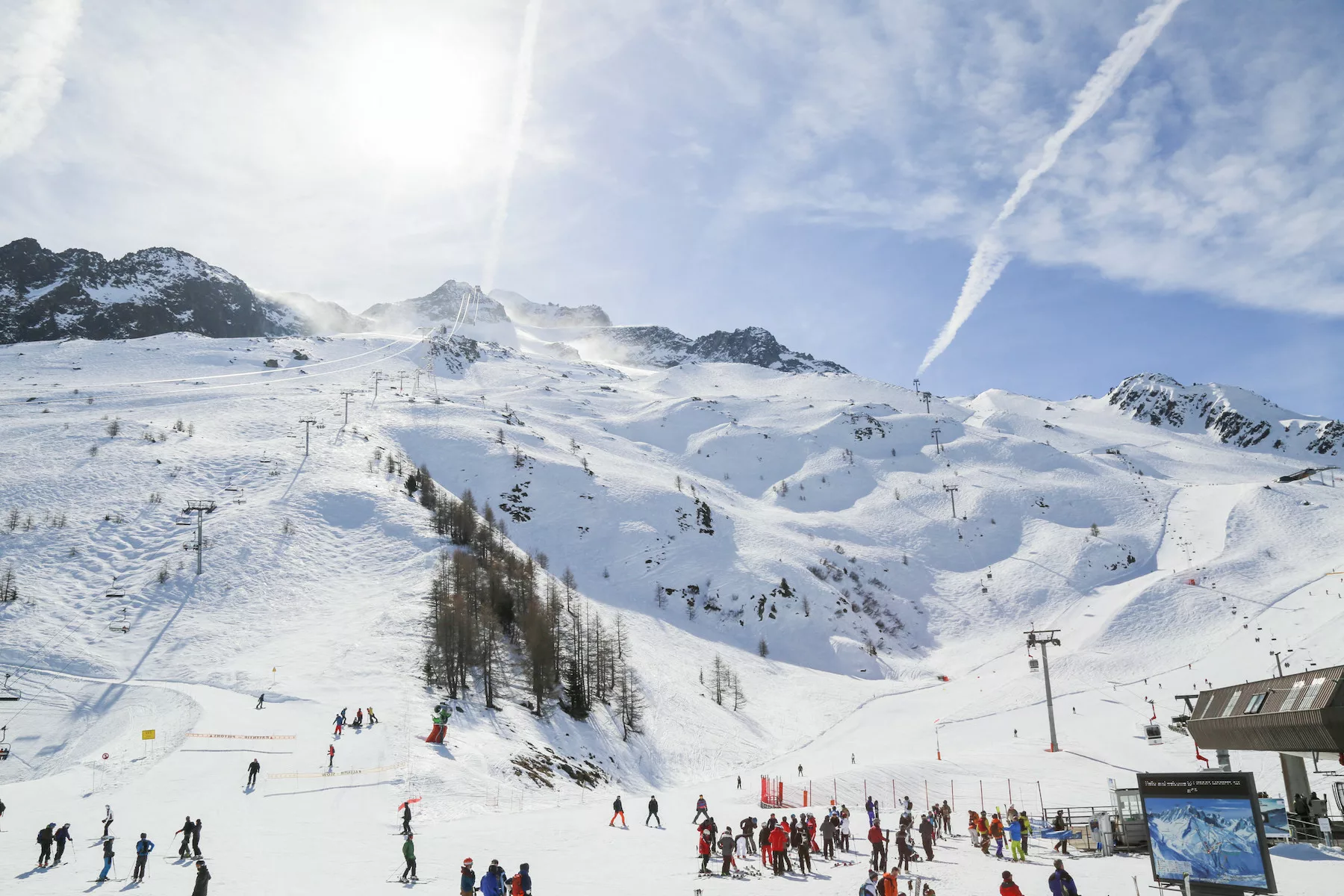 French winter ski guide Courchevel