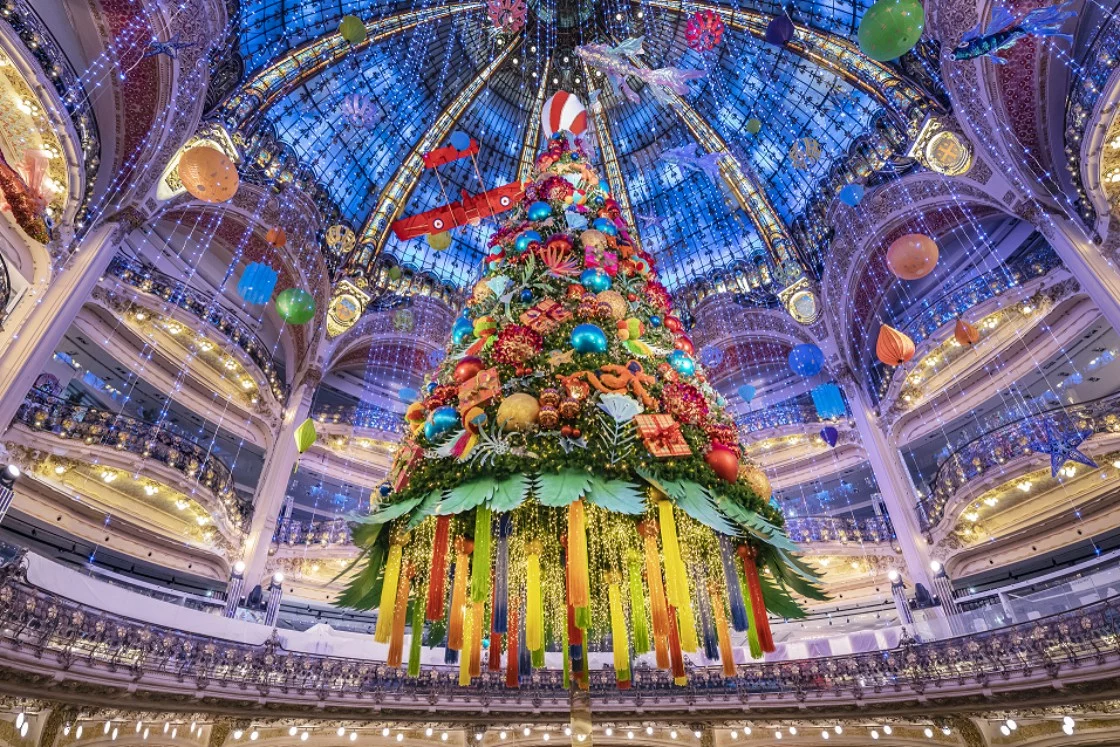 galeries lafayette paris christmas