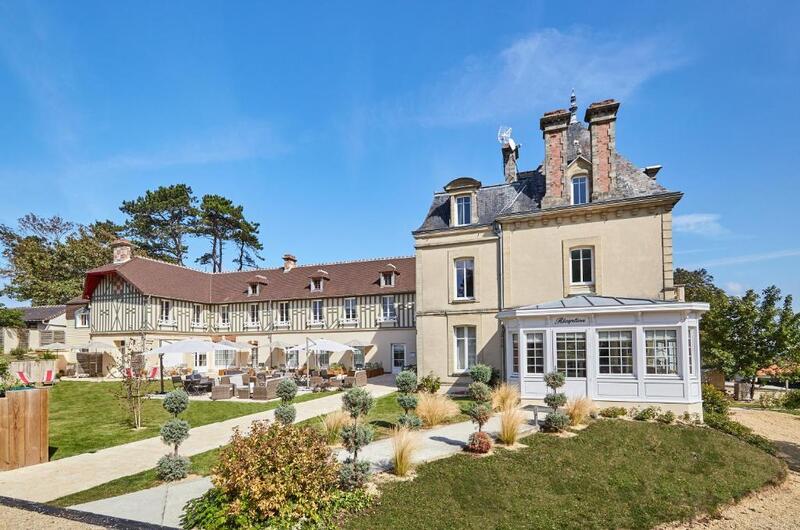 Les Villas d'Arromanches | 4-Star Hotel