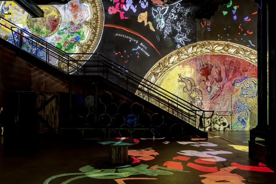 Chagall, Paris - New York at the Atelier des Lumières