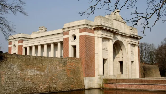 menin gate memorial ypres belgium